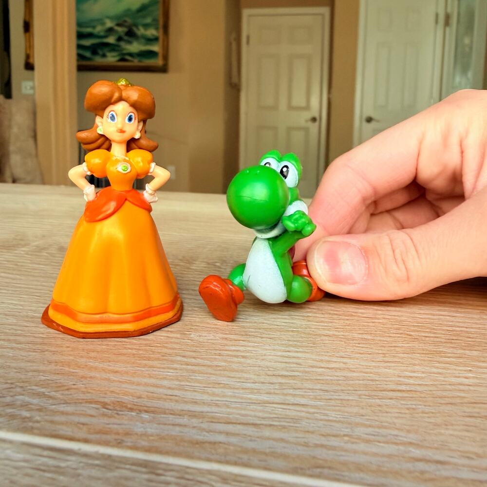Super Mario Nintendo Figurines Daisy 2007 Yoshi 2008